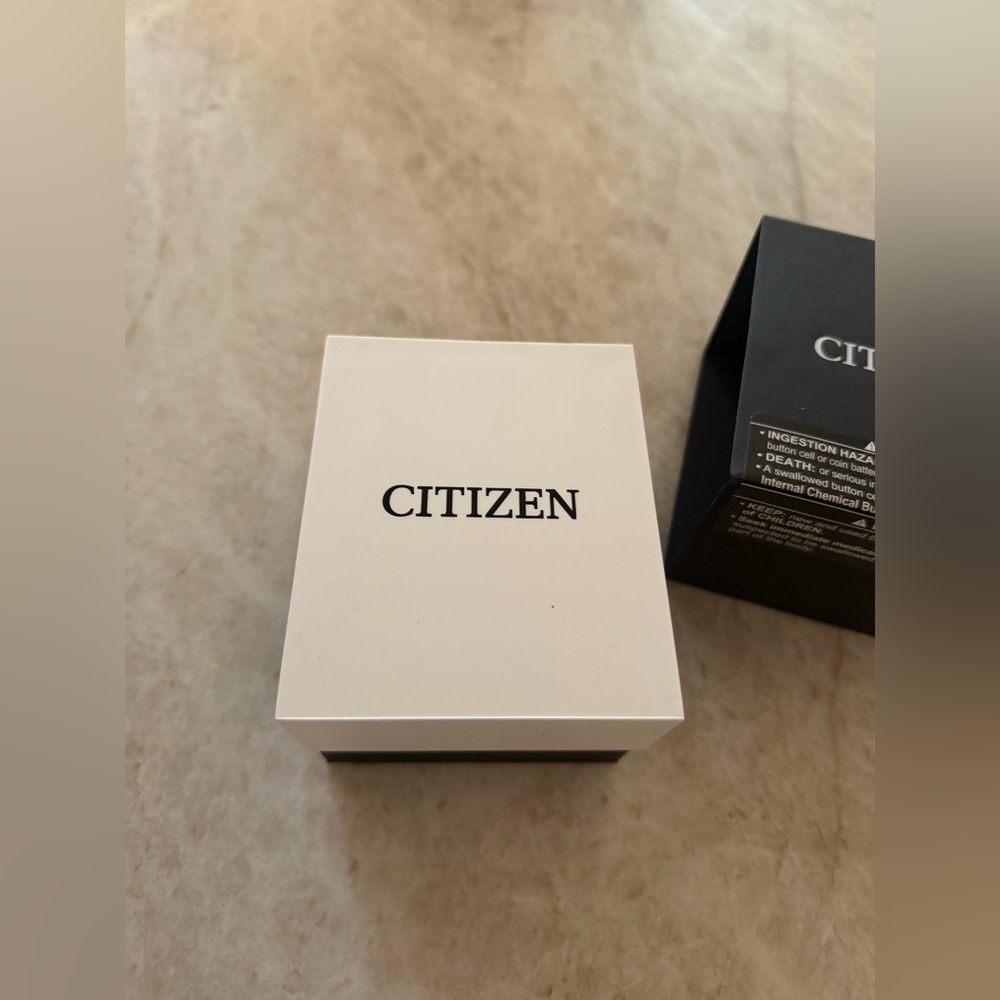 Citizen Mens Watch New in Box Blue dial - Picture 6 of 7